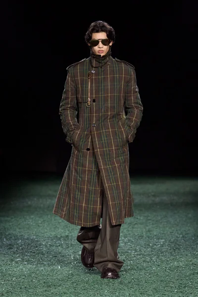 Look 2